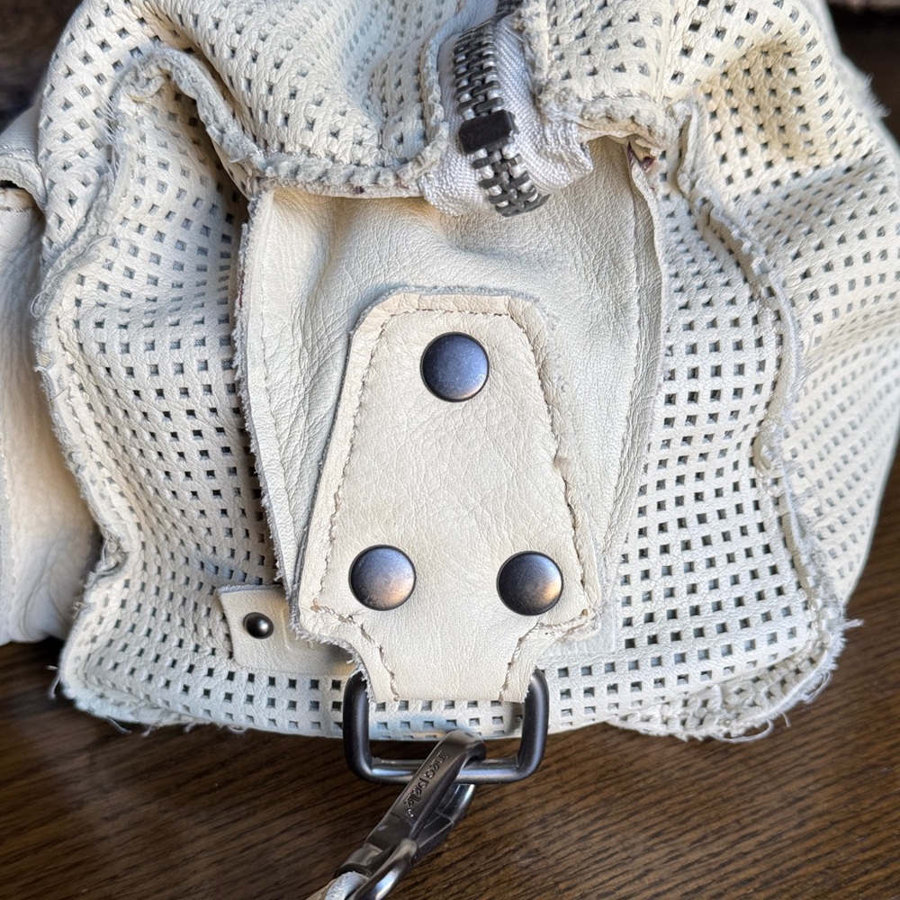 Linea Pelle Cream Satchel Bag - Picture 5 of 10